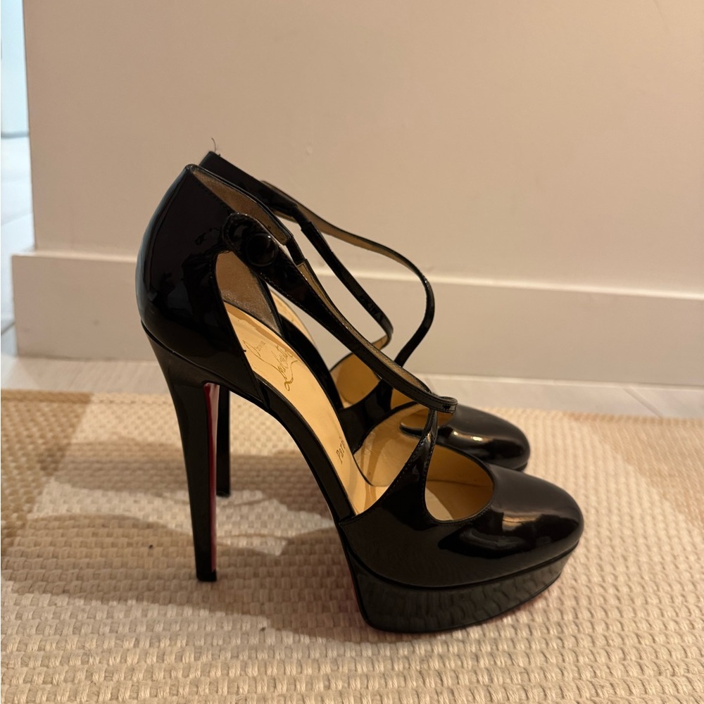 Christian Louboutin Borghese 140 Black Patent Leather Heels size 37
